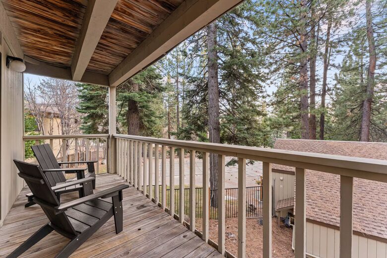 Kings Beach Retreat with Seasonal Pool and Forest Setting - Kings Beach, California
