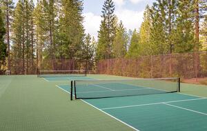 Kings Beach Retreat with Seasonal Pool and Forest Setting - Kings Beach, California