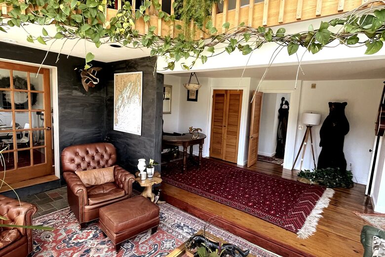 1725 Maine Farmhouse with Pool Near Portland's Waterfront - Falmouth, Maine