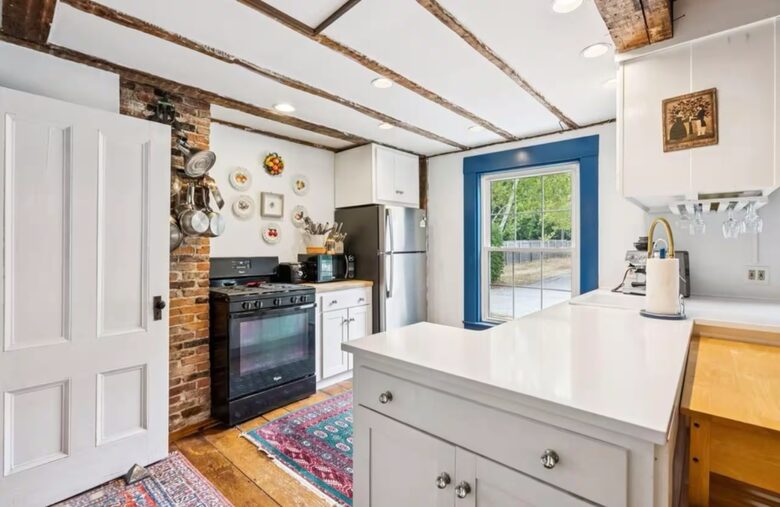 1725 Maine Farmhouse with Pool Near Portland's Waterfront - Falmouth, Maine