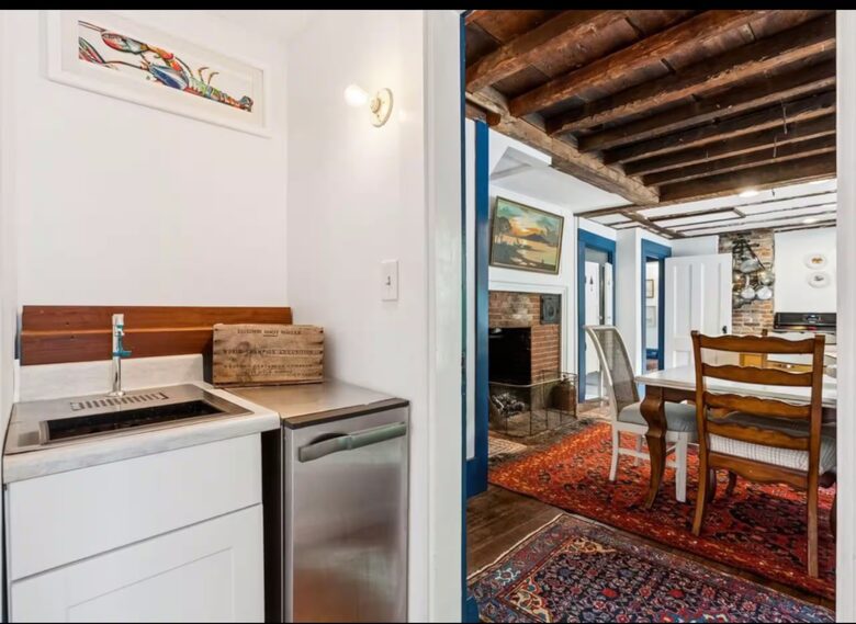 1725 Maine Farmhouse with Pool Near Portland's Waterfront - Falmouth, Maine