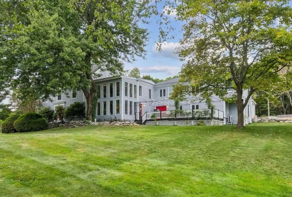 1725 Maine Farmhouse with Pool Near Portland's Waterfront - Falmouth, Maine
