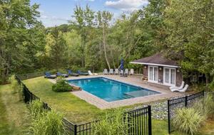 1725 Maine Farmhouse with Pool Near Portland's Waterfront - Falmouth, Maine