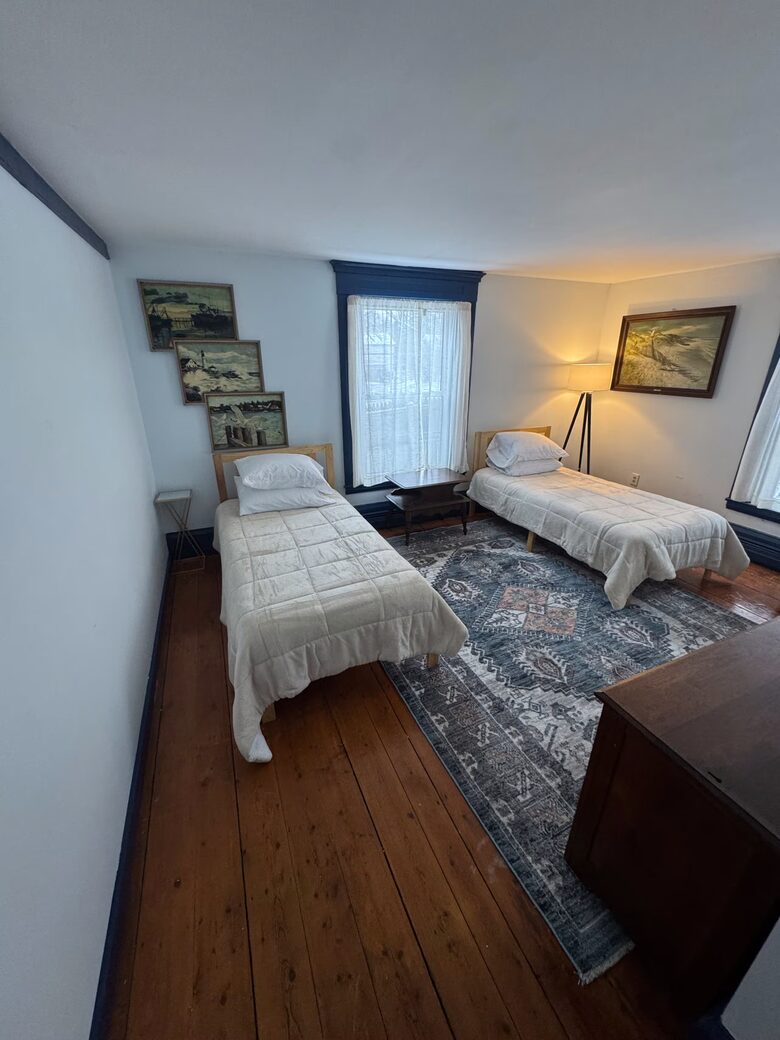 1725 Maine Farmhouse with Pool Near Portland's Waterfront - Falmouth, Maine