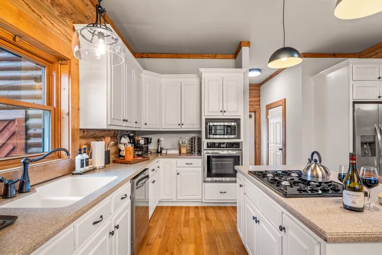Luray Mountain Lodge with Blue Ridge Views and Private Hot Tub - Luray, Virginia