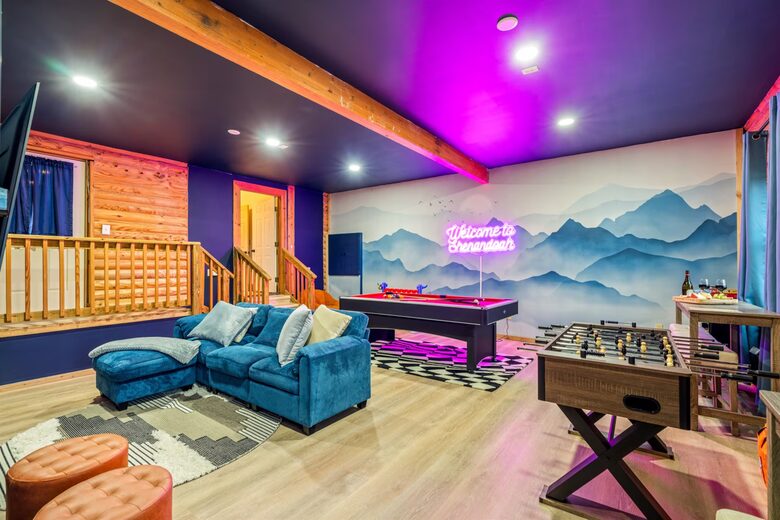 Luray Mountain Lodge with Blue Ridge Views and Private Hot Tub - Luray, Virginia