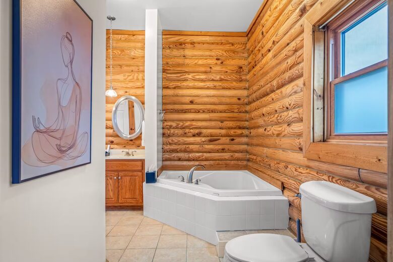 Luray Mountain Lodge with Blue Ridge Views and Private Hot Tub - Luray, Virginia