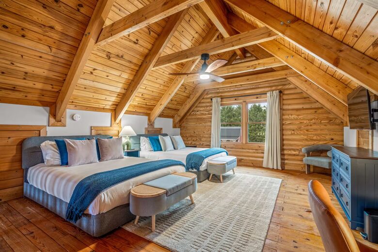 Luray Mountain Lodge with Blue Ridge Views and Private Hot Tub - Luray, Virginia
