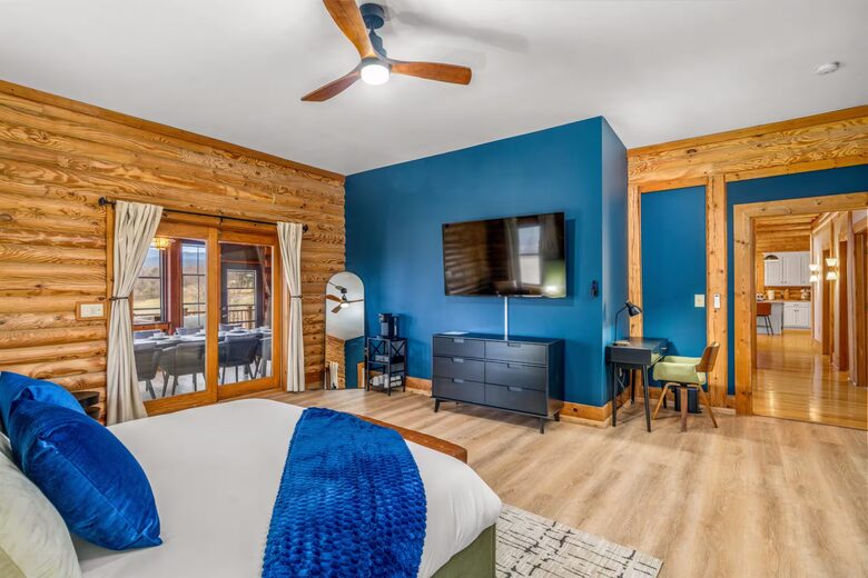 Luray Mountain Lodge with Blue Ridge Views and Private Hot Tub - Luray, Virginia
