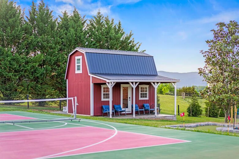 Luray Mountain Lodge with Blue Ridge Views and Private Hot Tub - Luray, Virginia