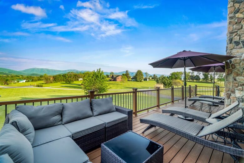 Luray Mountain Lodge with Blue Ridge Views and Private Hot Tub - Luray, Virginia