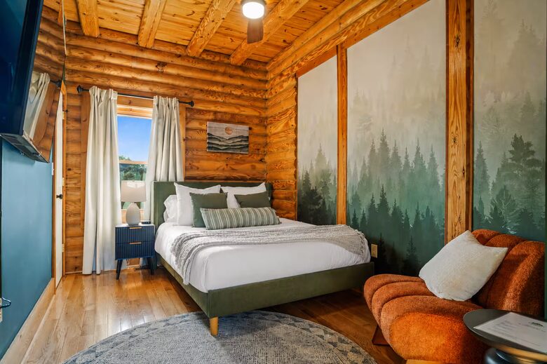 Luray Mountain Lodge with Blue Ridge Views and Private Hot Tub - Luray, Virginia