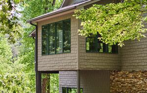 North Georgia Mountain Retreat with Private Chattahoochee River Deck - Clarkesville, Georgia