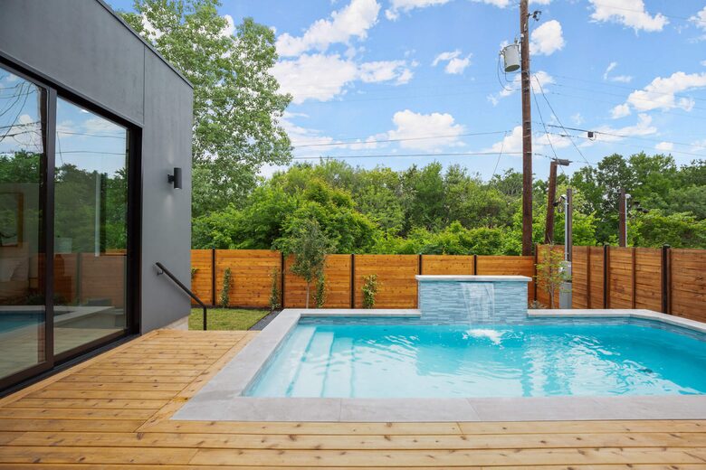 Casa Meile Blanco - Austin, Texas