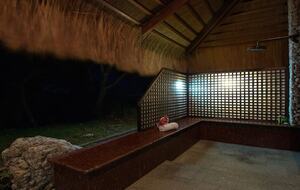 Noa Noa Island (R)