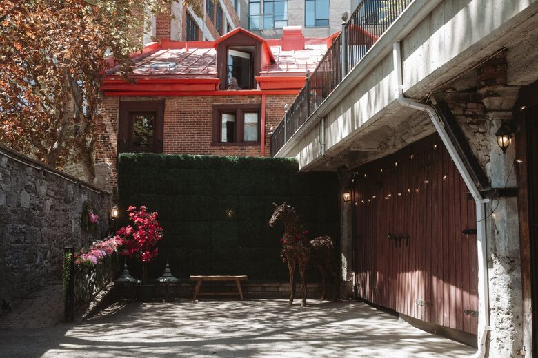 Exclusive 6 bed, 6 bath residence in Old Montreal - Montreal, Canada