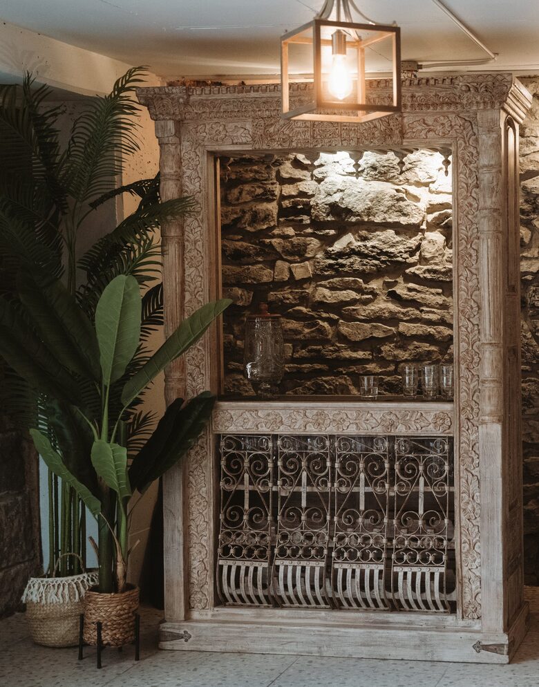 Exclusive 6 bed, 6 bath residence in Old Montreal - Montreal, Canada