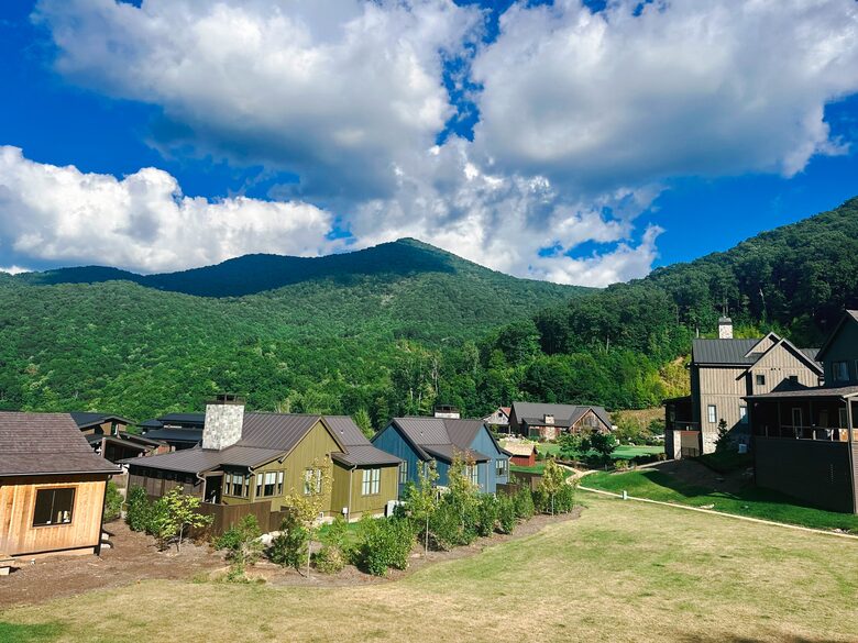 Western North Carolina Home nestled in Balsam Mountain Preserve and Surrounded by Mountain Scenery - Sylva, North Carolina