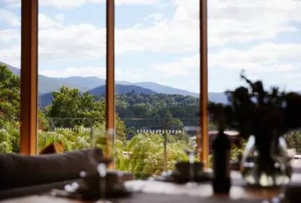 Healesville Villa with Mountain Views and Refined Interiors - Healesville, Australia