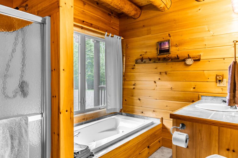 Four-Season Lily Bay Retreat on Moosehead Lake - Lily Bay Township, Maine