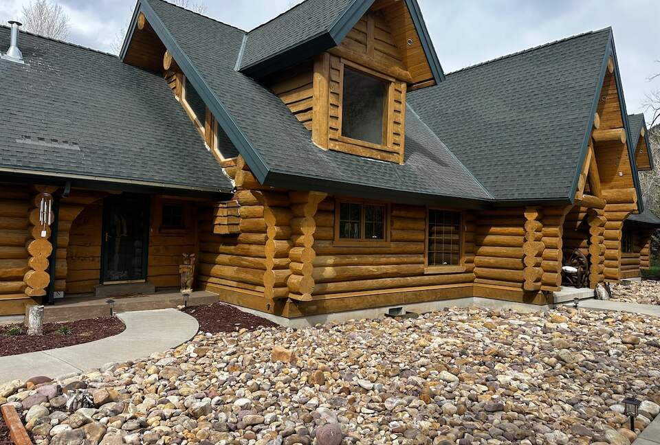 Private Riverfront Retreat in Weber Canyon - Oakley, Utah