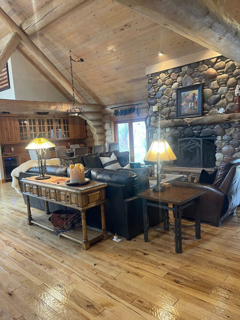 Private Riverfront Retreat in Weber Canyon - Oakley, Utah