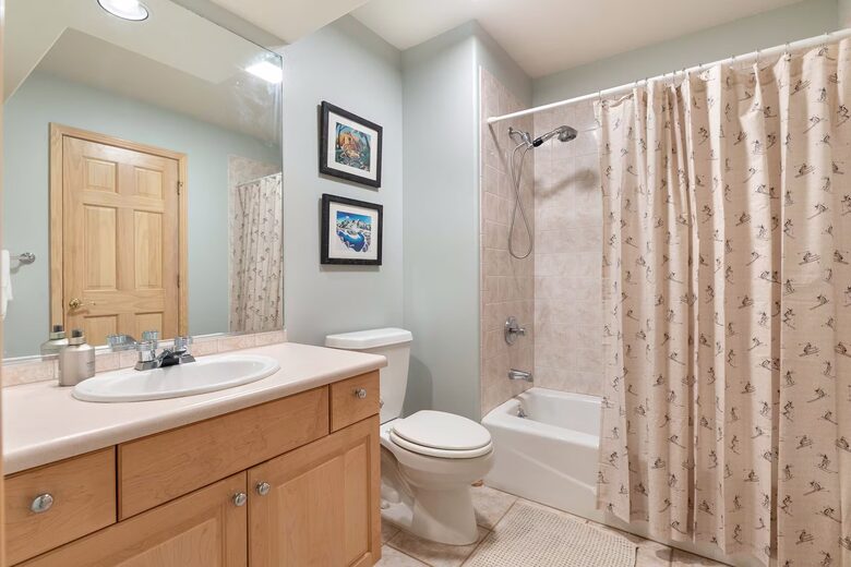 Steamboat Springs Mountain Retreat with Hot Tub and Shuttle - Steamboat Springs, Colorado