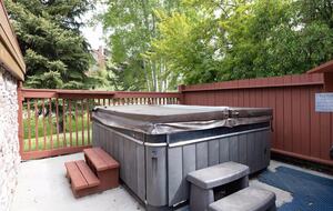Steamboat Springs Mountain Retreat with Hot Tub and Shuttle - Steamboat Springs, Colorado