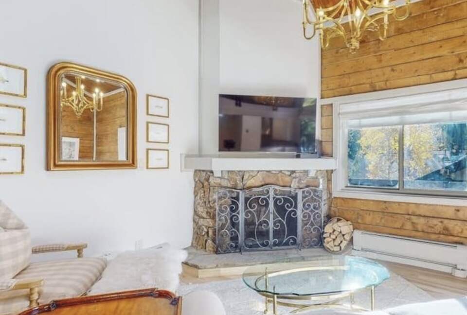 Cozy Colorado Townhome in the Heart of Vail - Vail, Colorado