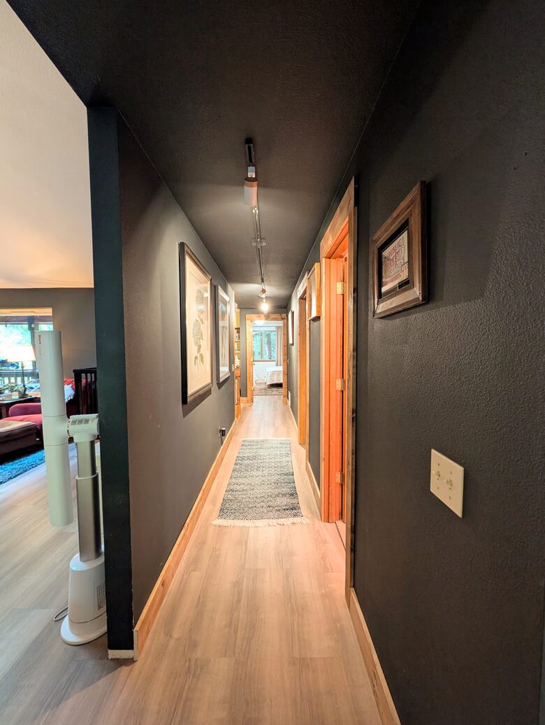 Harstine Island Retreat with Beach Access and Home Theater - Shelton, Washington