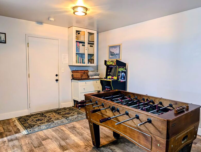 Harstine Island Retreat with Beach Access and Home Theater - Shelton, Washington