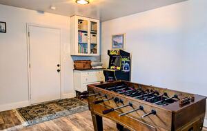 Harstine Island Retreat with Beach Access and Home Theater - Shelton, Washington