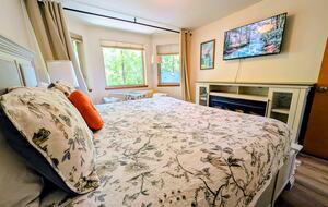 Harstine Island Retreat with Beach Access and Home Theater - Shelton, Washington