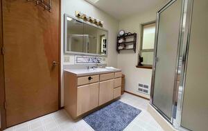 Harstine Island Retreat with Beach Access and Home Theater - Shelton, Washington