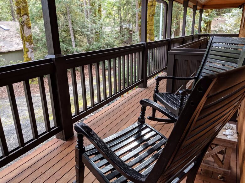 Harstine Island Retreat with Beach Access and Home Theater - Shelton, Washington