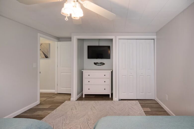 Chautauqua, NY Lakefront Retreat with Private Dock and Kayaks - Mayville, New York