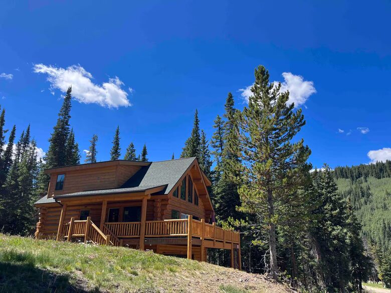 Log-Style Mountain Escape Minutes from Breckenridge Slopes - Breckenridge, Colorado