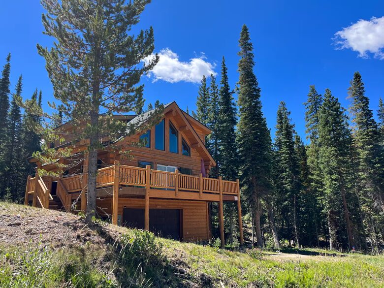 Log-Style Mountain Escape Minutes from Breckenridge Slopes - Breckenridge, Colorado