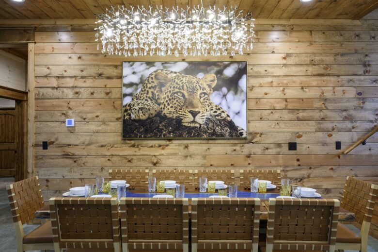 Luxury Broken Bow Lodge with Pool, Hot Tub and Endless Recreation - Broken Bow, Oklahoma