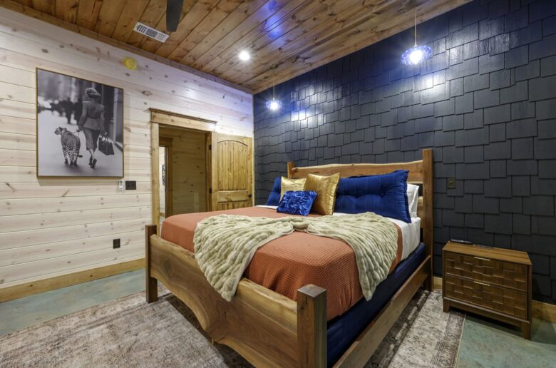 Luxury Broken Bow Lodge with Pool, Hot Tub and Endless Recreation - Broken Bow, Oklahoma