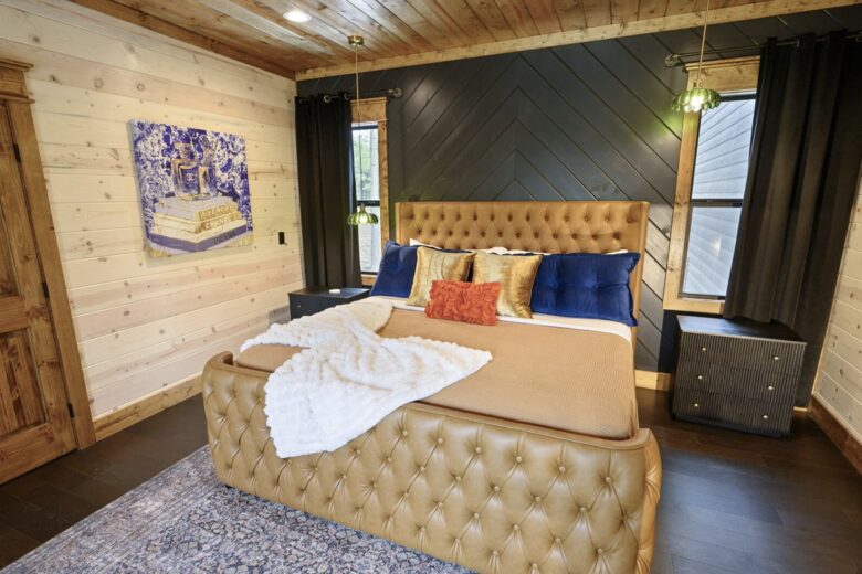 Luxury Broken Bow Lodge with Pool, Hot Tub and Endless Recreation - Broken Bow, Oklahoma