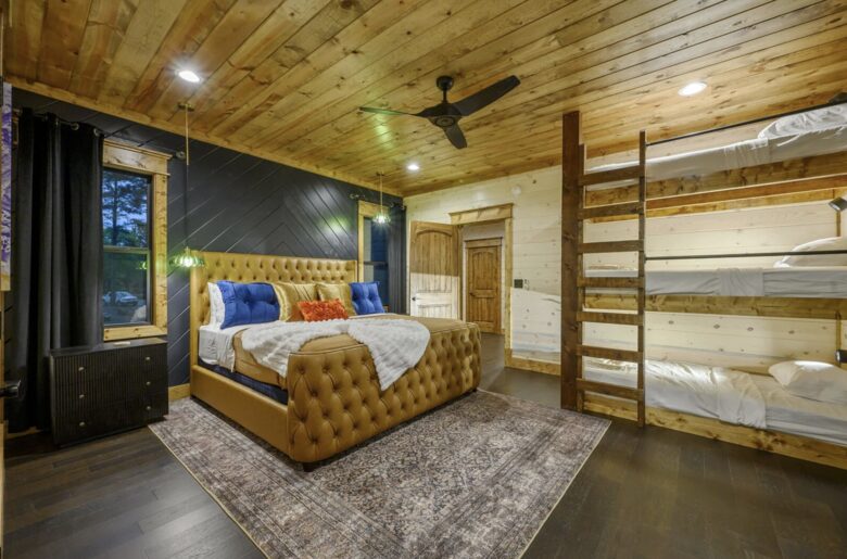 Luxury Broken Bow Lodge with Pool, Hot Tub and Endless Recreation - Broken Bow, Oklahoma