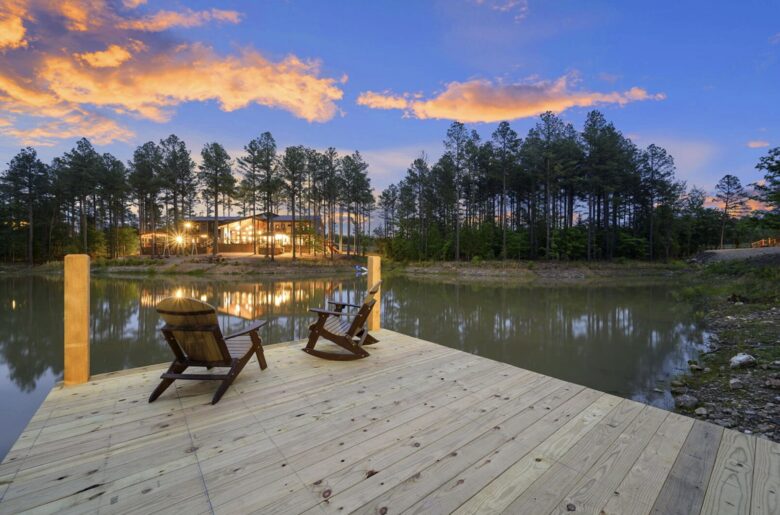 Luxury Broken Bow Lodge with Pool, Hot Tub and Endless Recreation - Broken Bow, Oklahoma
