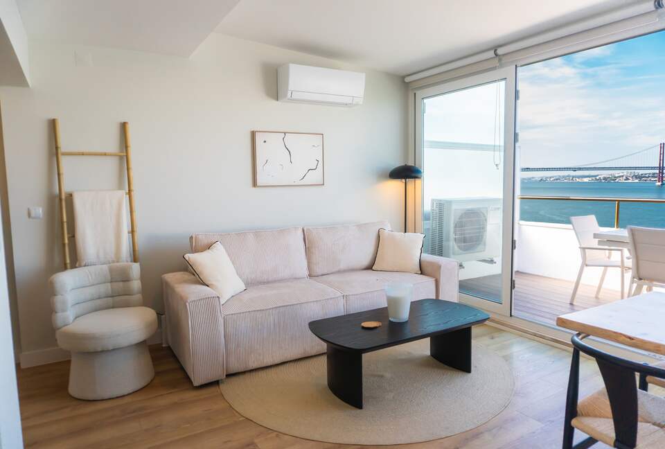 Cacilhas Waterfront Retreat with Tagus River and Lisbon Views - Lisbon, Portugal