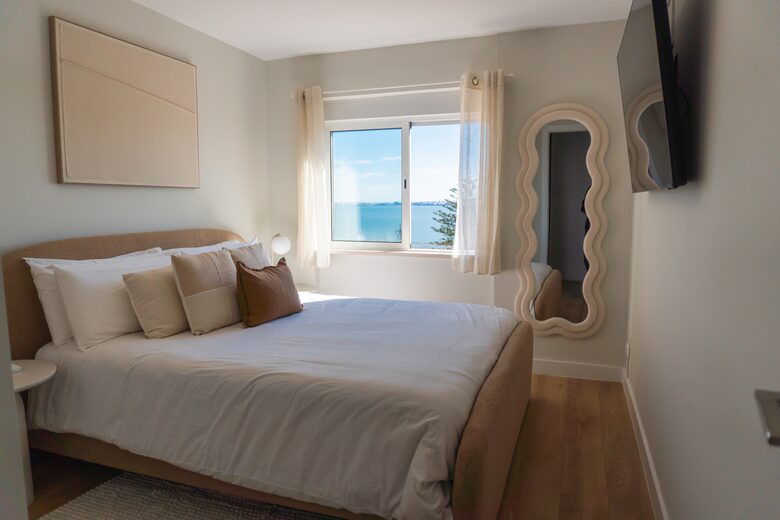 Cacilhas Waterfront Retreat with Tagus River and Lisbon Views - Lisbon, Portugal