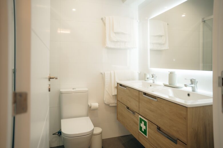 Cacilhas Waterfront Retreat with Tagus River and Lisbon Views - Lisbon, Portugal