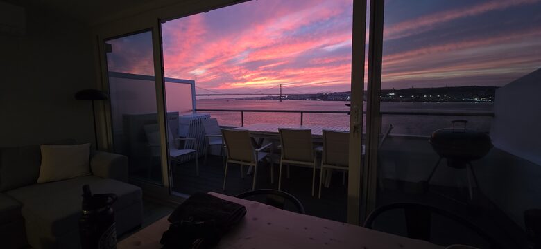 Cacilhas Waterfront Retreat with Tagus River and Lisbon Views - Lisbon, Portugal