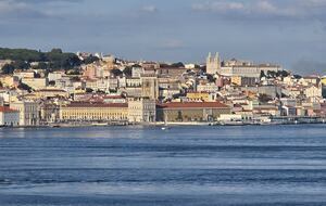 Cacilhas Waterfront Retreat with Tagus River and Lisbon Views - Lisbon, Portugal