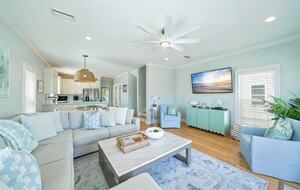 Santa Rosa Beach Escape with Private Pool Near Oyster Lake - Santa Rosa Beach, Florida