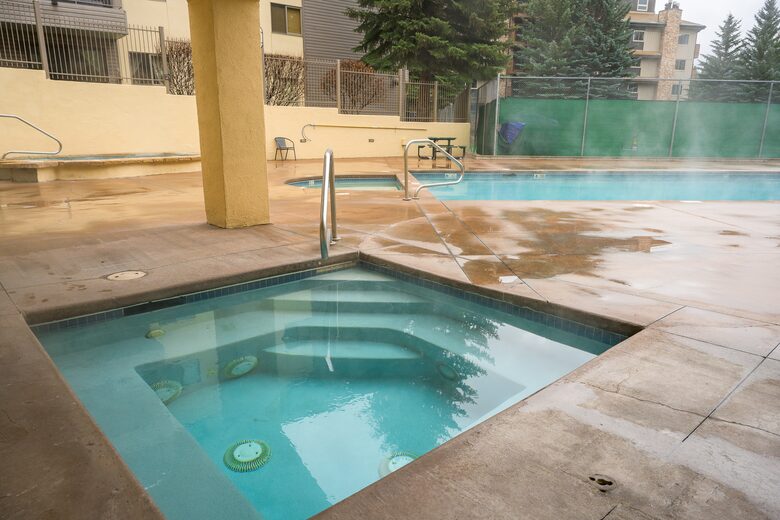 The LOTO Lodge @ BC West - Close to Beaver Creek and Vail! - Avon, Colorado